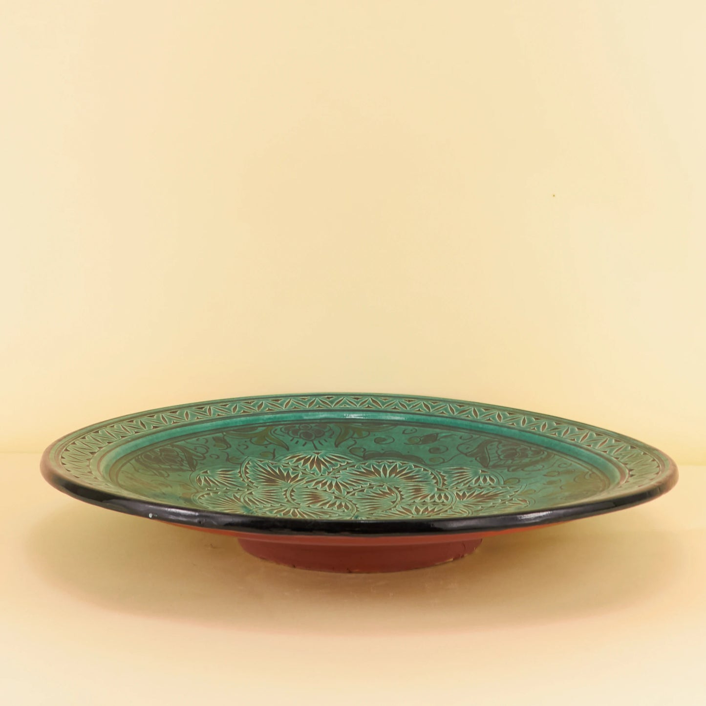 Aardewerk Bord Gegraveerd XL – Groene Lotus