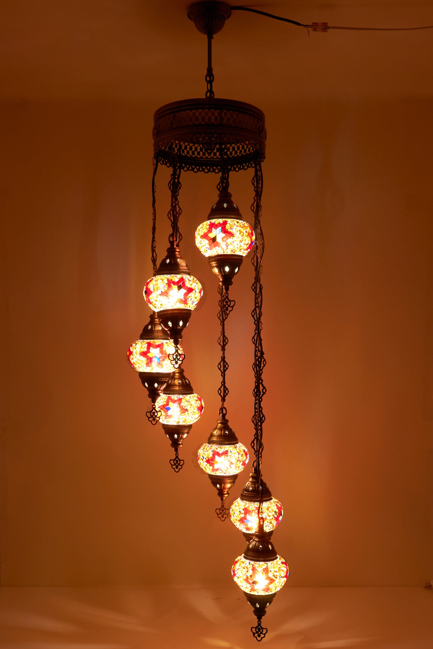Mosaic Chandelier 7 Balls S – Ruby Bloom | Spiral
