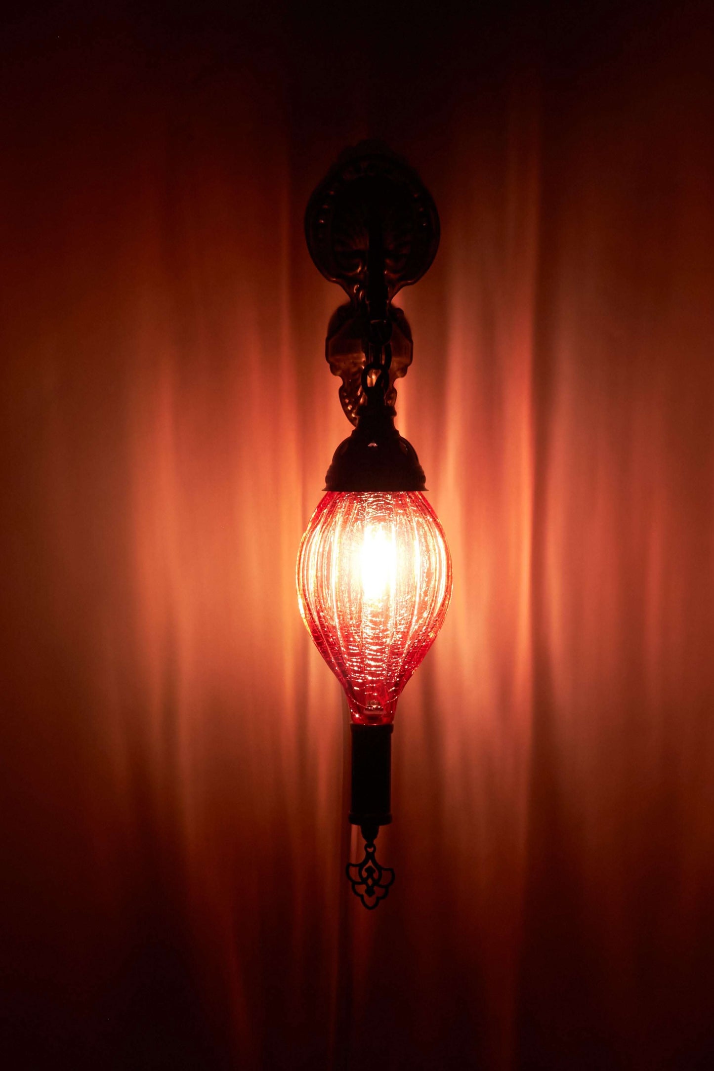 Wandlamp Mondgeblazen Glas – Ruby Flame